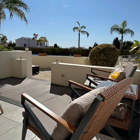 בית נופש Cyprus With Sea View *