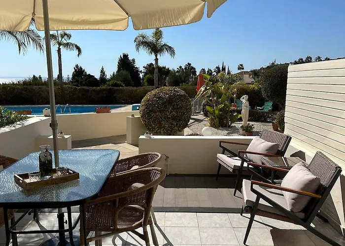 Cyprus With Sea View Feriehus